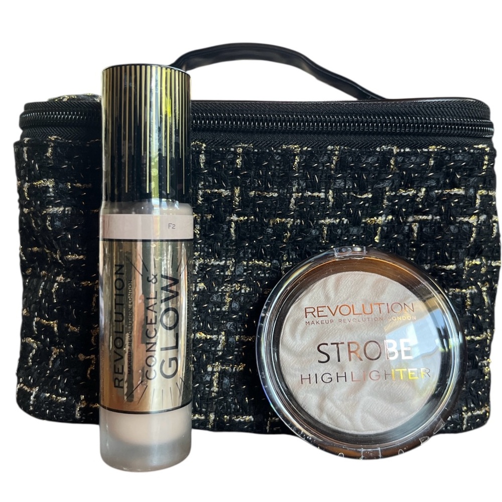 Makeup Revolution Gold and Cream Concealer Set w/ Tweed Cosmetic Case
